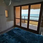 Fronte Mare Con Parcheggio! Lägenhet Grado