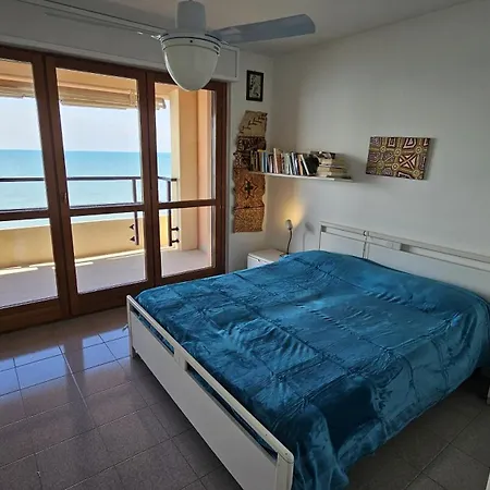 Fronte Mare Con Parcheggio!