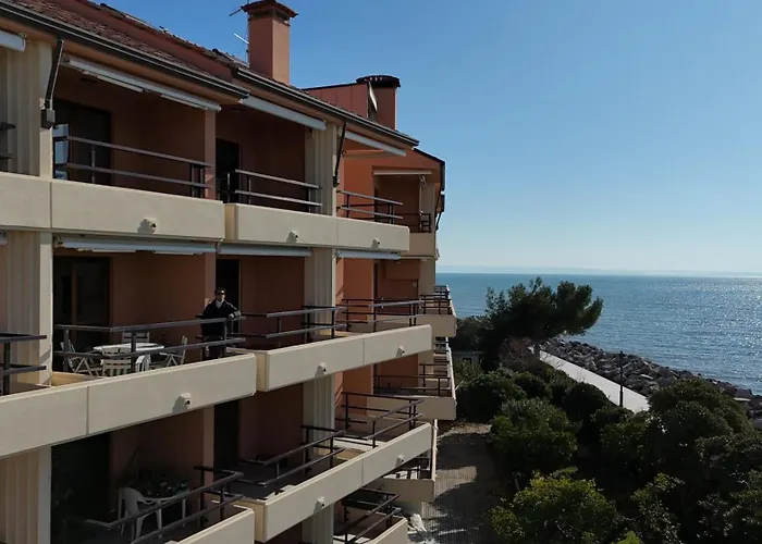 Fronte Mare Con Parcheggio! غرادو