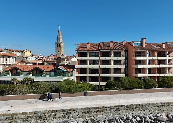 Fronte Mare Con Parcheggio! * غرادو