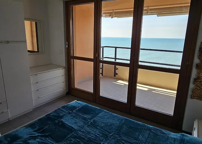 Fronte Mare Con Parcheggio! Apartment Grado